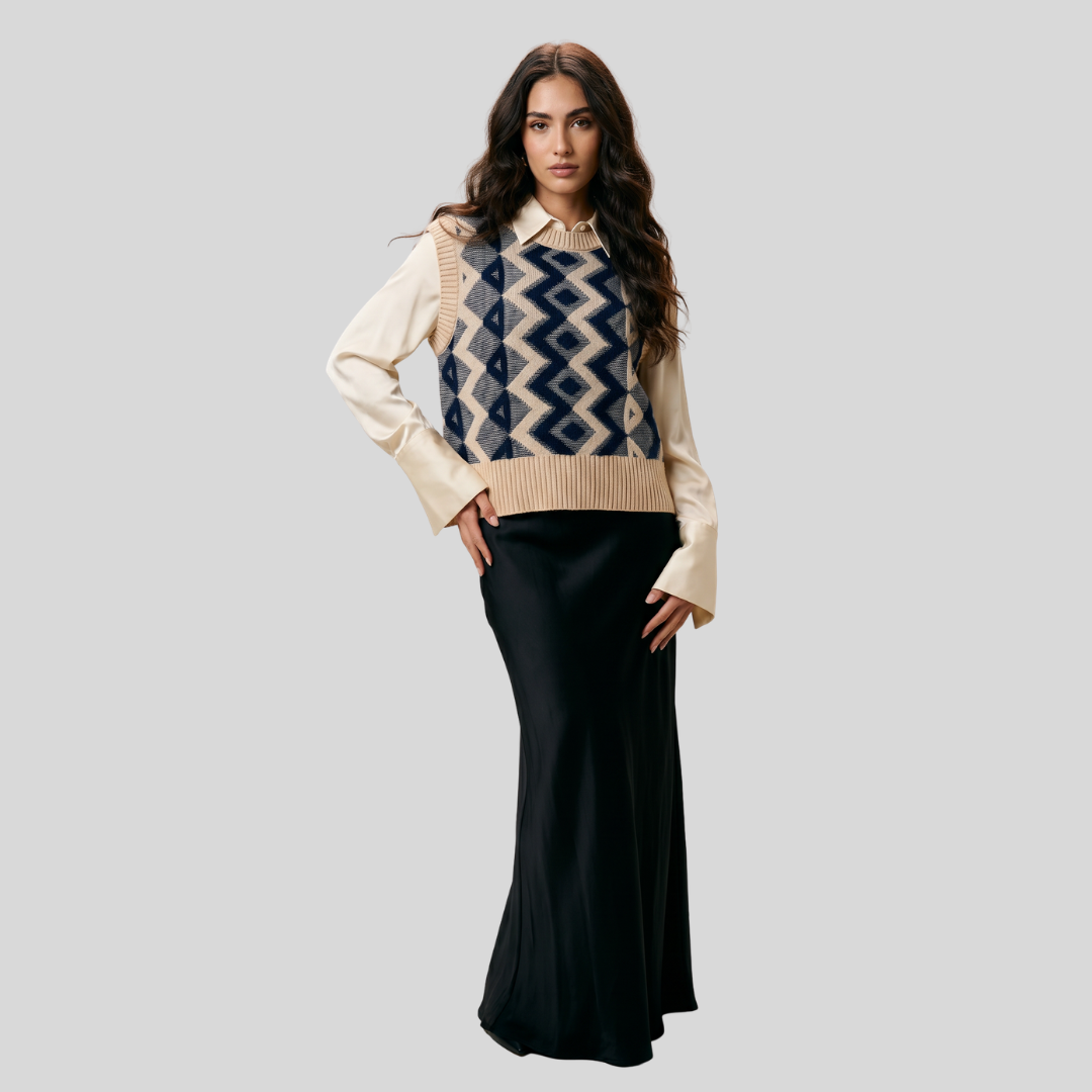 Lambswool Knit Vest – Natural Oat & Deep Navy